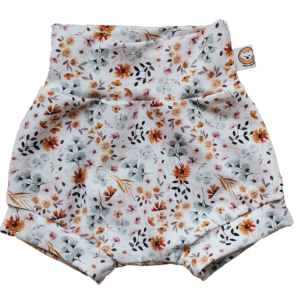 short blanc à petites fleurs
